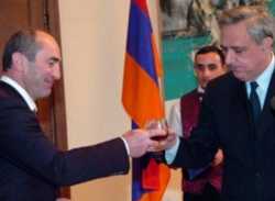 Օսկանյանի սուտն ու Քոչարյանի անեծքը...