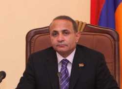 Հովիկ Աբրահամյանը հրաժարական տվեց