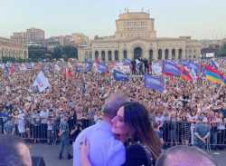 Հզոր առաջնորդ, ուժեղ ժողովուրդ 