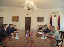 ՀՀ ԱԱԾ ծառայությունը պատրաստ է աջակցել ՀՀ-ում ՌԴ անվտանգության դաշնային ծառայության սահմանապահ վարչությանը. Ա. Վանեցյան