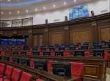 «Պա՛-ռա՛-յա՛  բա՛-ցում ե՛մ, ում որ տեսա թը՛-քում ե՛մ»