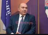 Երբ որ քաղաքական թիմը կազմված ա ոչ քաղաքական գործիչներից, բնականա որ չեն հասկանում ինչ են անում