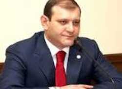 Սա է հայաստանյան խայտառակ իրողությունը՝ էքստեռն կարգով Լիսկան դառնում է դոկտոր-պրոֆեսոր, Ճոյտը՝ կինոռեժիսոր, Շմայսն էլ՝ բռնաբար...