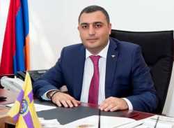 ԷՋՄԻԱԾՆԻ ՔԱՂԱՔԱՊԵՏ ԿԱՐԵՆ ԳՐԻԳՈՐՅԱՆԻ ՇՆՈՐՀԱՎՈՐԱՆՔԸ՝ ԿԱՆԱՆՑ ՏՈՆԻ ԱՌԹԻՎ