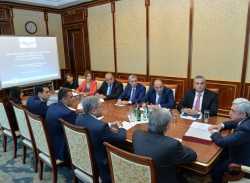 Նախագահը խորհրդակցություն է անցկացրել հայ-ամերիկյան տնտեսական համագործակցության օրակարգի հարցերի շուրջ