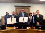 Գլենդելի եւ Արցախի Մարտունի քաղաքի միջեւ կնքվել է «քույր-քաղաքների» հուշագիր Գլենդելի եւ Արցախի Մարտունի քաղաքի միջեւ կնքվել է «քույր-քաղաքների» հուշագիր