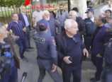 Լևոն Զուրաբյանը ուղղորդո՞ւմ է Վաչագան Ֆարմանյանին հարվածել Արամ Հարությունյանին.yerevan.today Լևոն Զուրաբյանը ուղղորդո՞ւմ է Վաչագան Ֆարմանյանին հարվածել Արամ Հարությունյանին.yerevan.today