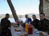 Բա խի ես հաց կիսում խուլիգանի հետ, թե դու չգիտես, որ հաց կիսելը սուրբ գործա․․․«Հրապարակ» Բա խի ես հաց կիսում խուլիգանի հետ, թե դու չգիտես, որ հաց կիսելը սուրբ գործա․․․«Հրապարակ»
