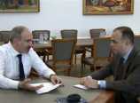 Արևմտյան բարեկեցիկ կյանքին սովոր երիտասարդները պատրա՞ստ են ամսական 500-1000 դոլարով հայրենիքում աշխատել. «Նոր հայրենադարձության» թաքուն վտանգները Արևմտյան բարեկեցիկ կյանքին սովոր երիտասարդները պատրա՞ստ են ամսական 500-1000 դոլարով հայրենիքում աշխատել. «Նոր հայրենադարձության» թաքուն վտանգները