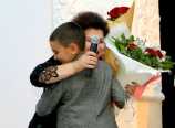 Դպրոցի զանգի կարոտն ունեմ, չնայած գիտեմ, թե ամեն անգամ ինչ ավերածություններ է գործելու մեր հոգում Դպրոցի զանգի կարոտն ունեմ, չնայած գիտեմ, թե ամեն անգամ ինչ ավերածություններ է գործելու մեր հոգում