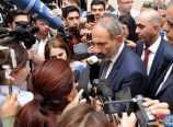 Վարչապետը հանդիպեց բողոքող քաղաքացիներին Վարչապետը հանդիպեց բողոքող քաղաքացիներին