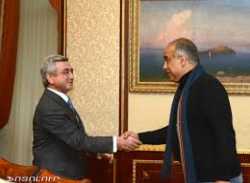 «Ո՞ւր է «Ժառանգություն» կուսակցության առաջնորդ Րաֆֆի Հովհաննիսյանը, որ պիտի բադասխան բահանջեր»