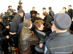 LIVE. Գյումրիում ընթանում է Ավետիսյանների սպանության գործով երկրորդ դատական նիստը