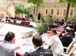  Բակո Սահակյանը ծաղրում է դաշնակներին