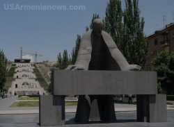 Շնորհավո՛ր տարեդարձդ, ԱՐՏԱՇԵՍ ՀՈՎՍԵՓՅԱՆ...