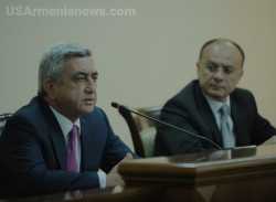 Սրվել են ՀՀ նախագահի եւ պաշտպանության նախարարի հարաբերությունները. «Հրապարակ»
